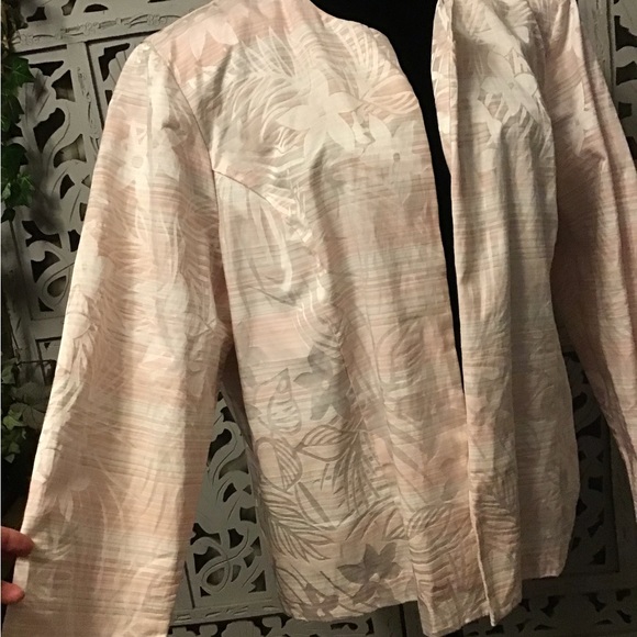 ANTHONY RICHARDS DARLING SHINY PINK & WHITE FLORAL PATTERN LONG SLEEVE JACKET - Picture 4 of 7